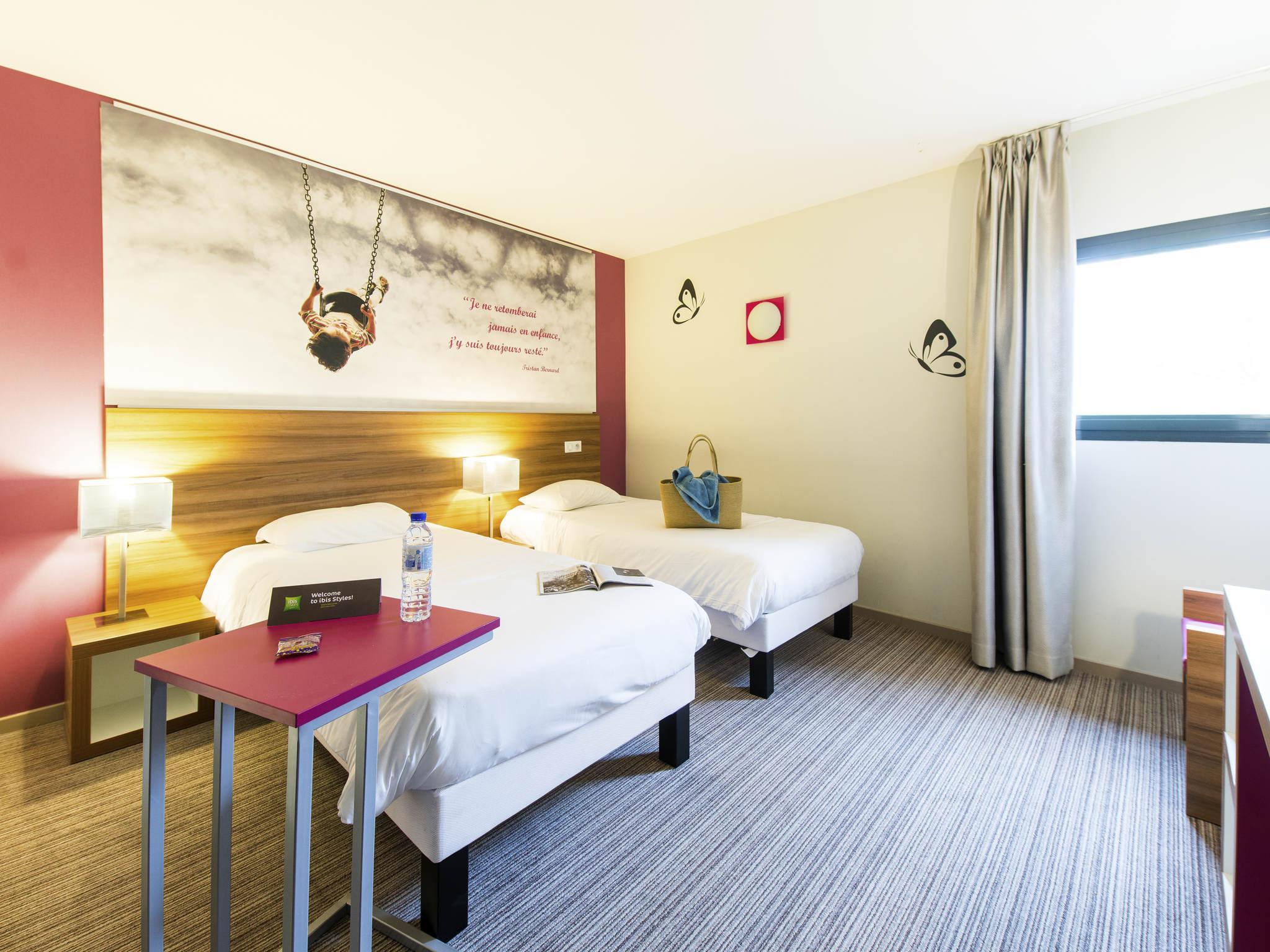 Отель Ibis Styles Castres Кастр Экстерьер фото