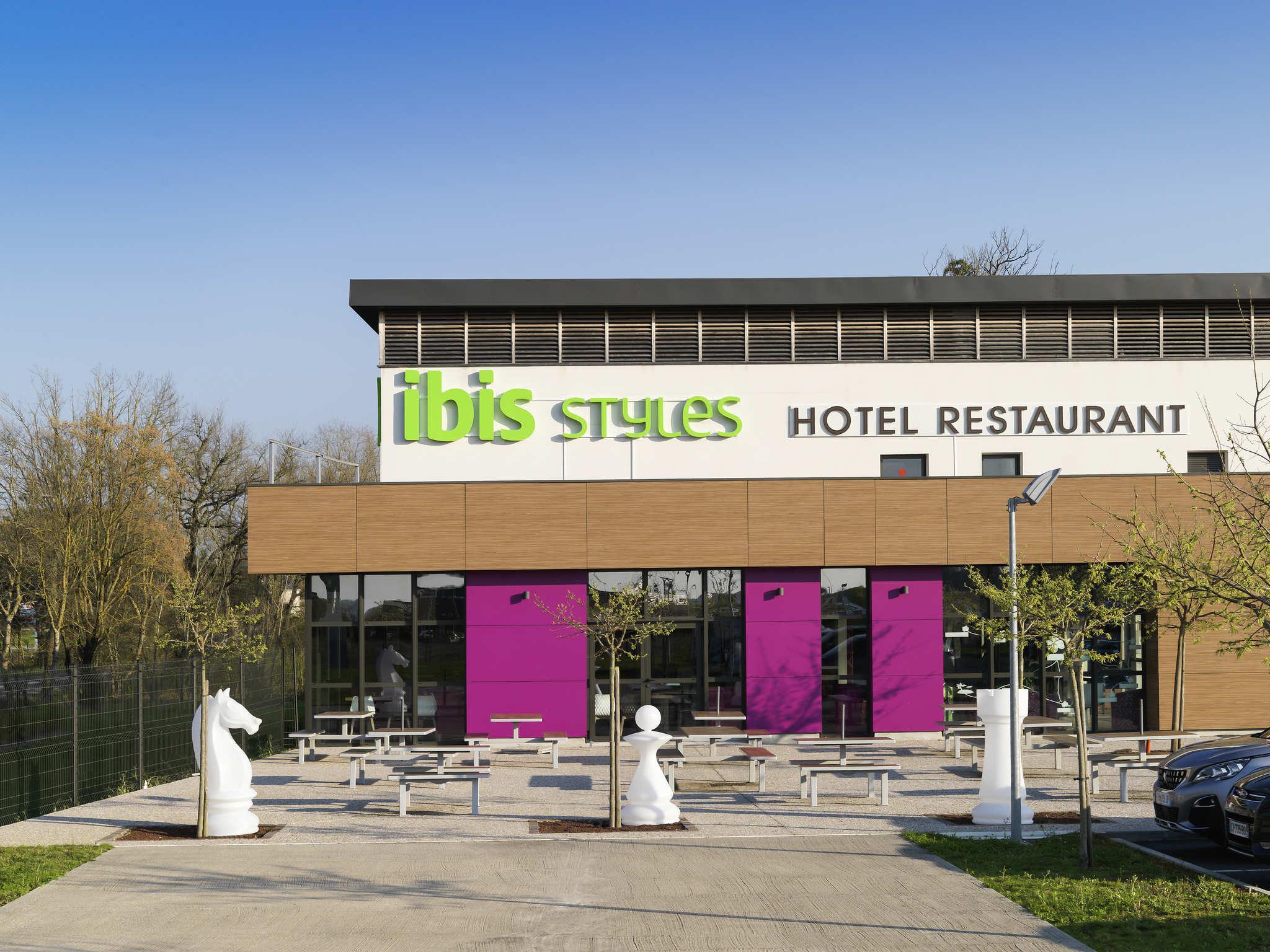 Отель Ibis Styles Castres Кастр Экстерьер фото
